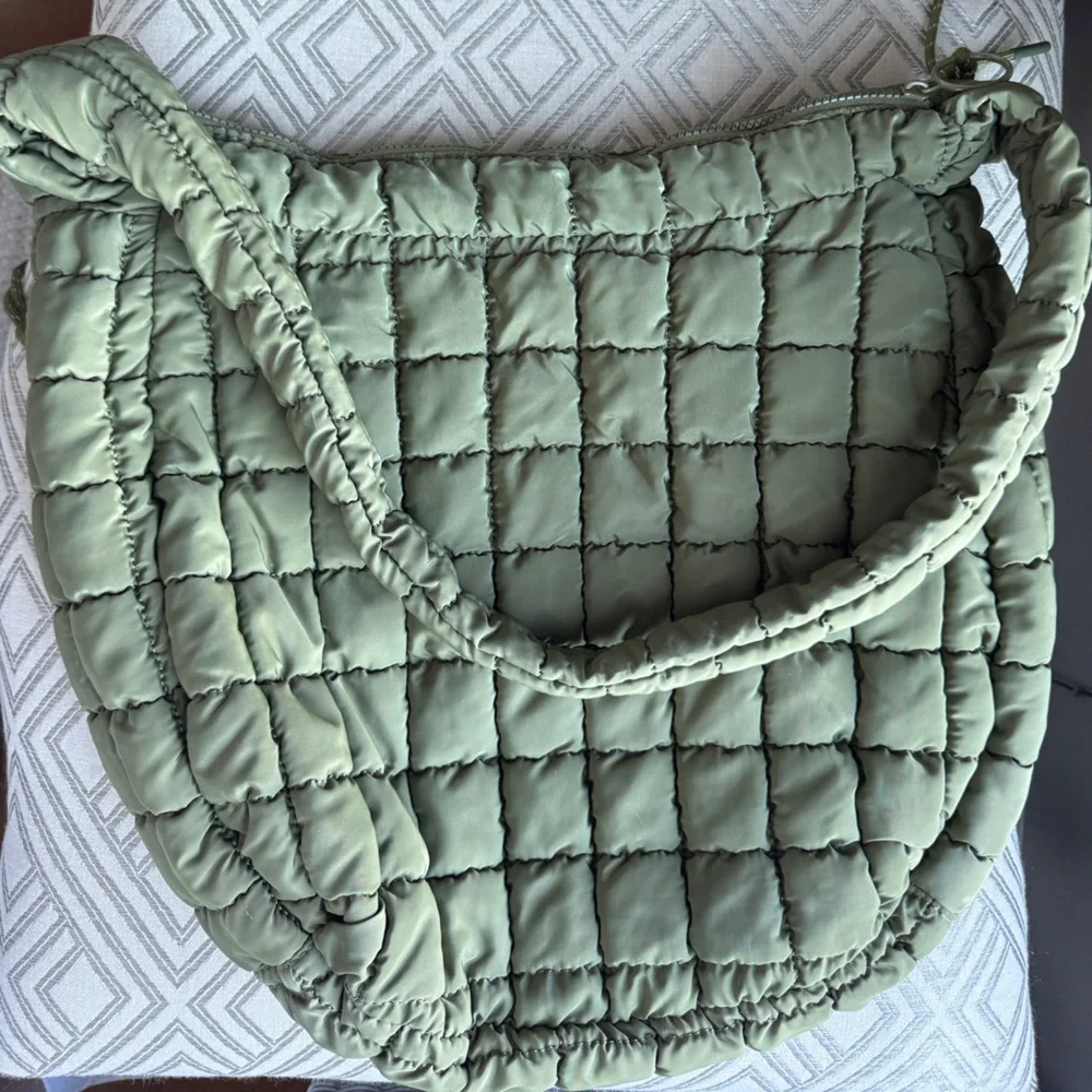 Urban Expressions Tamsin Quilted Puffer Tote Bag Green - Picture 5 of 7